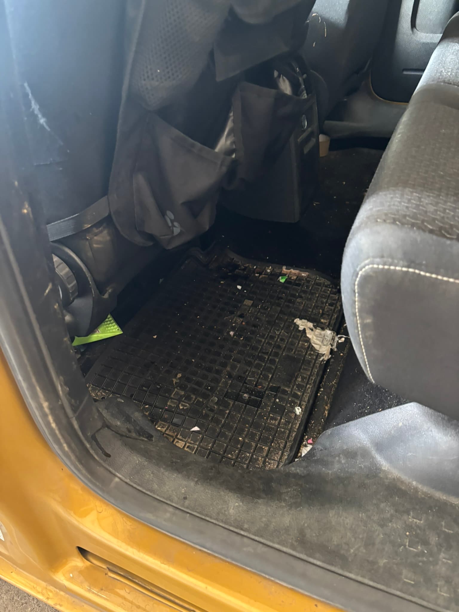 Volkswagen Caddy — Premium Reset Před 6