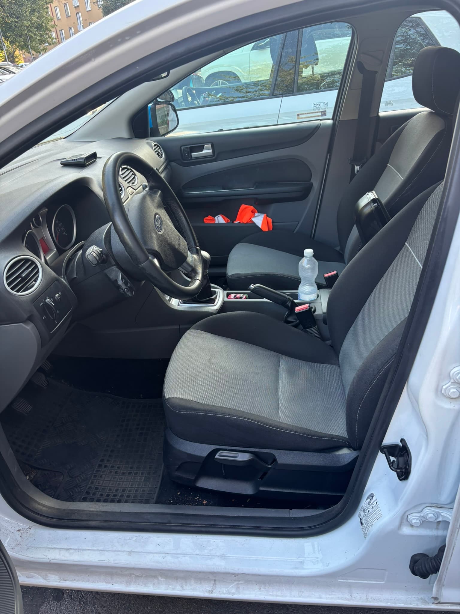 Ford Focus — Deep Clean Před 1