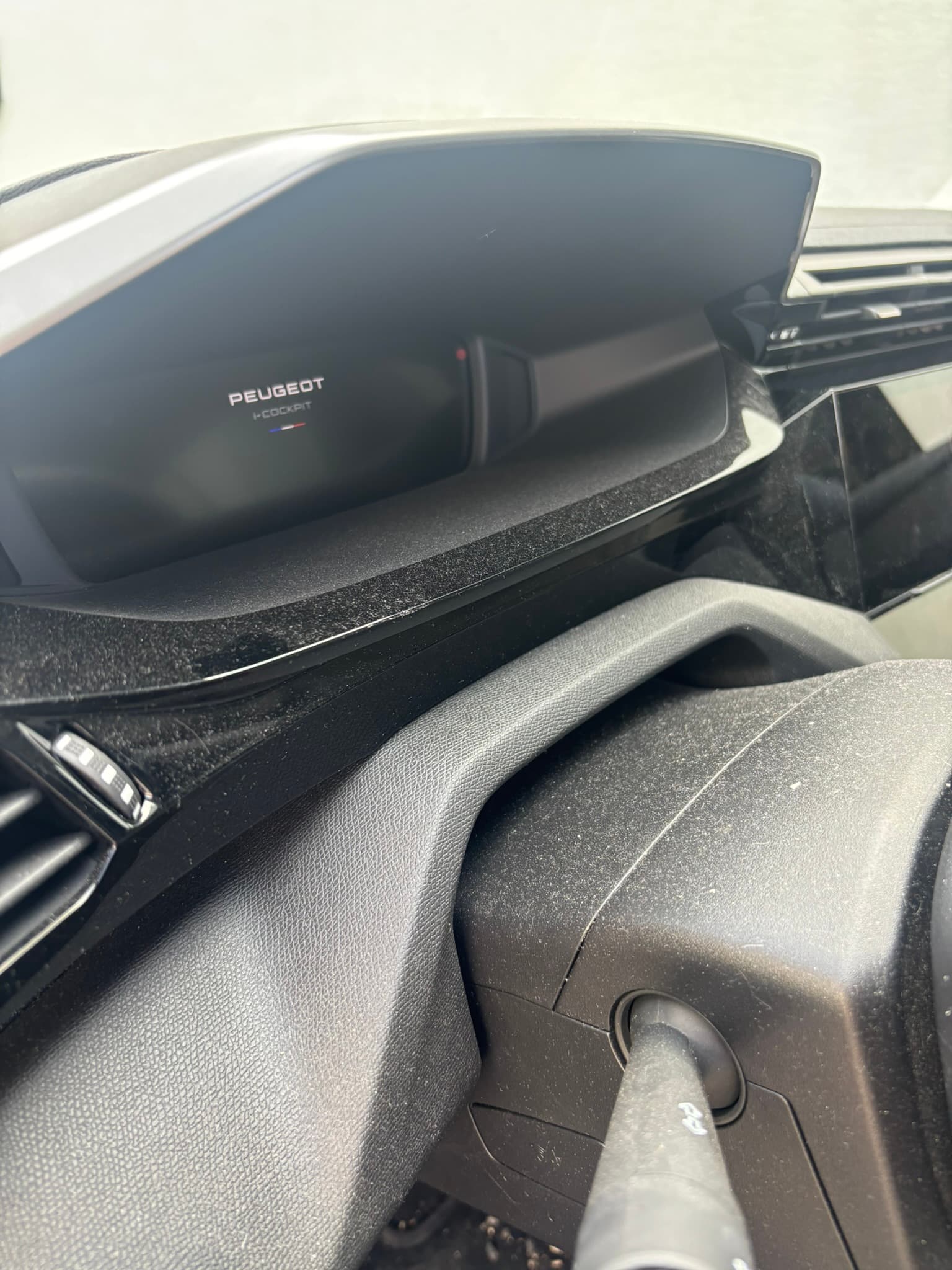 Peugeot 408 — Deep Clean Před 11