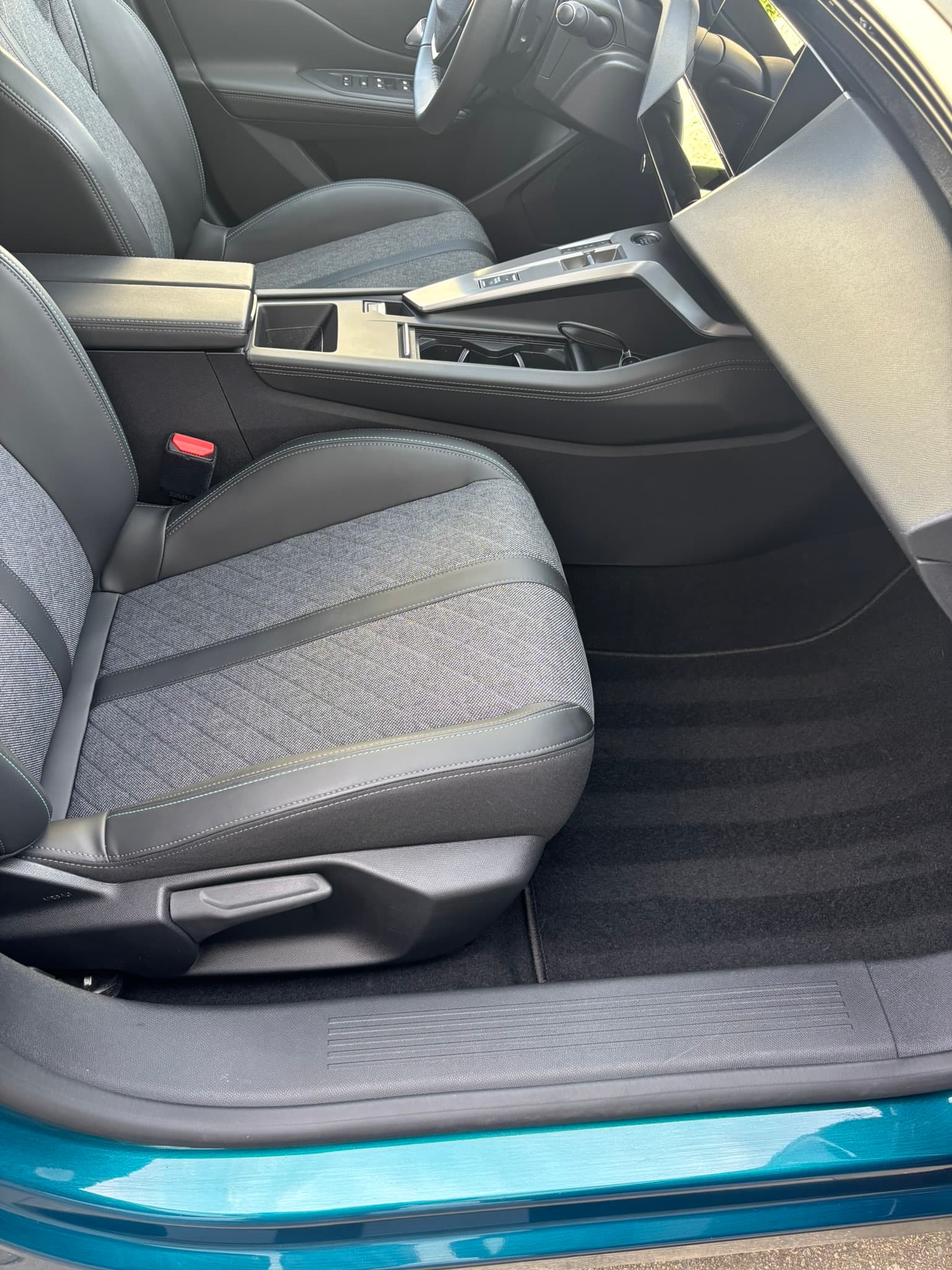 Peugeot 408 — Deep Clean Po 7