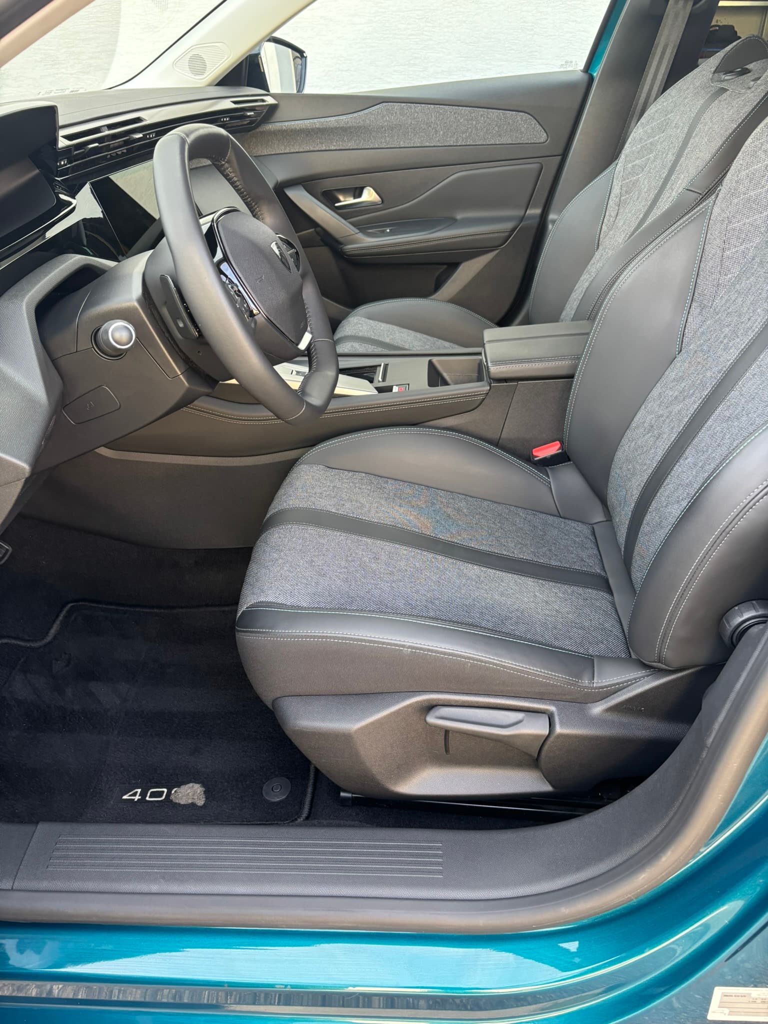Peugeot 408 — Deep Clean Po 10