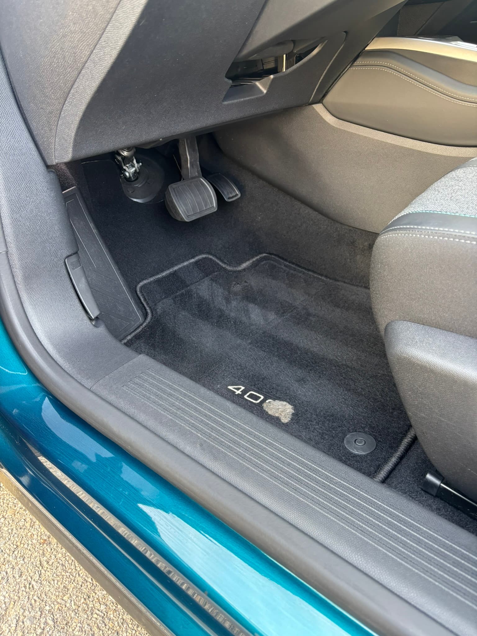 Peugeot 408 — Deep Clean Po 12