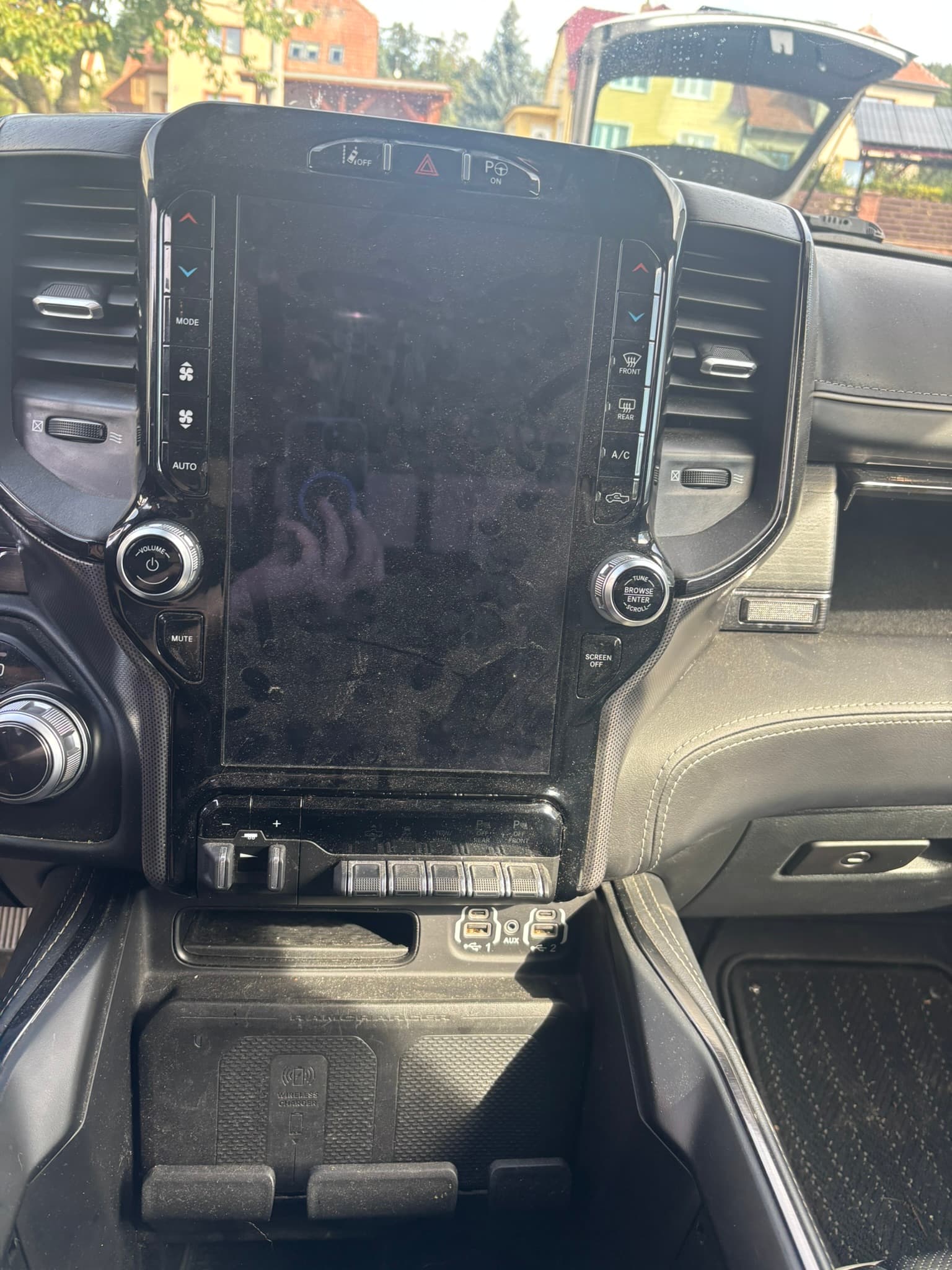 RAM 1500 Před 8
