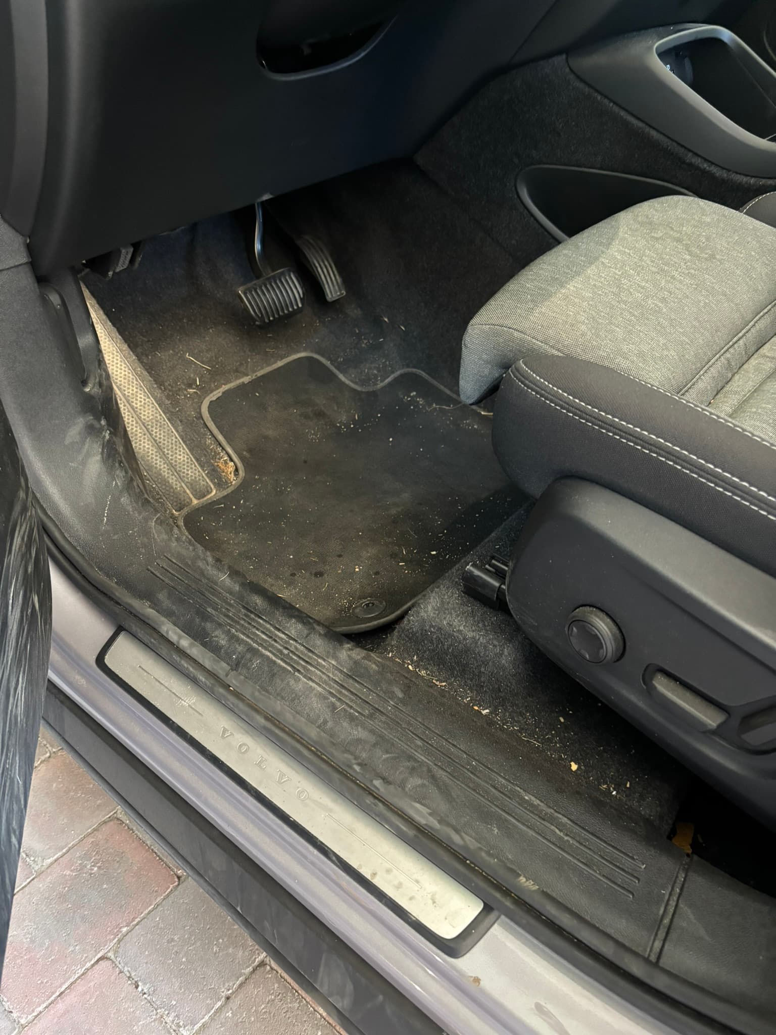 Volvo XC40 — Deep Clean Před 3