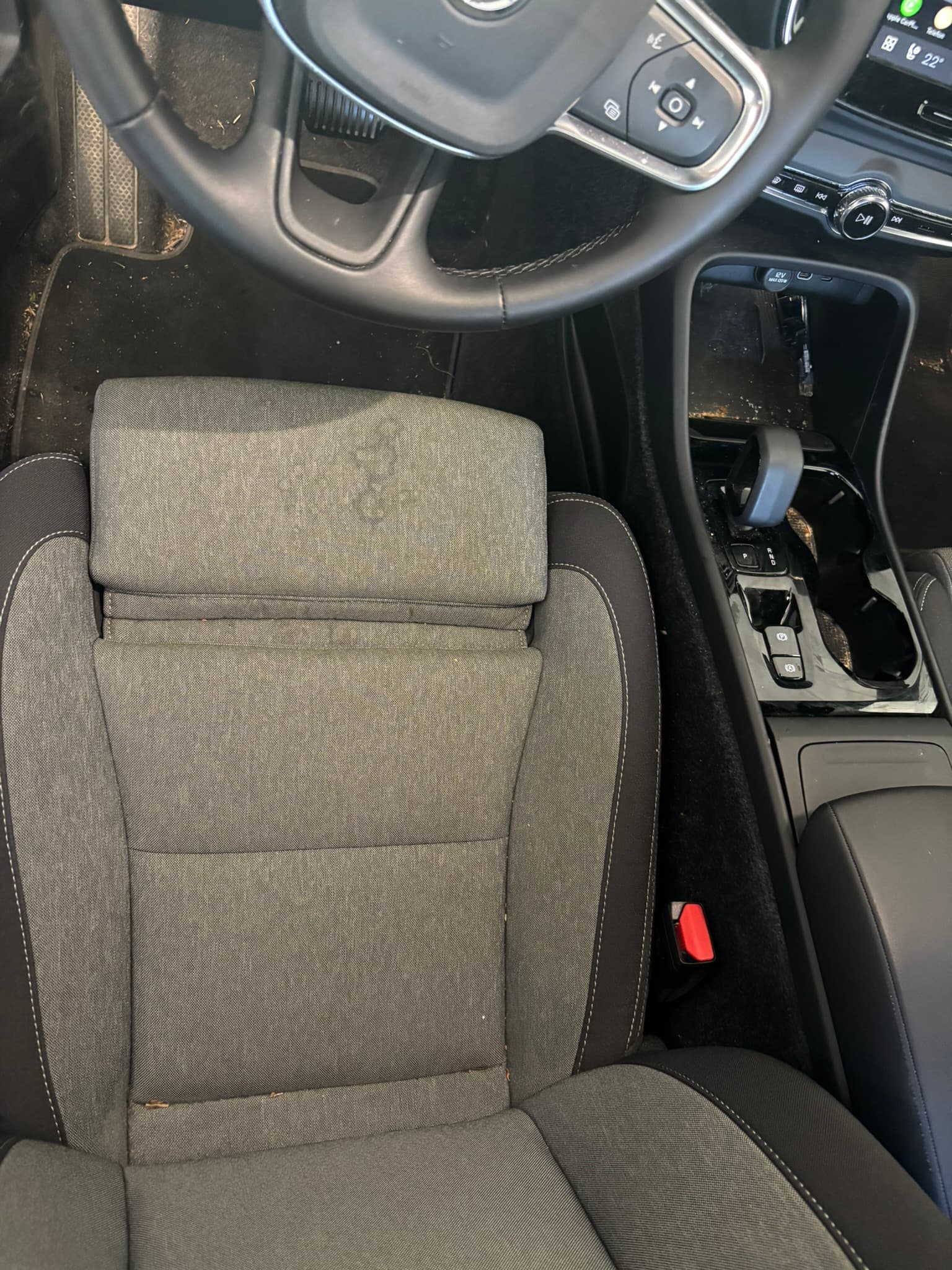 Volvo XC40 — Deep Clean Před 4