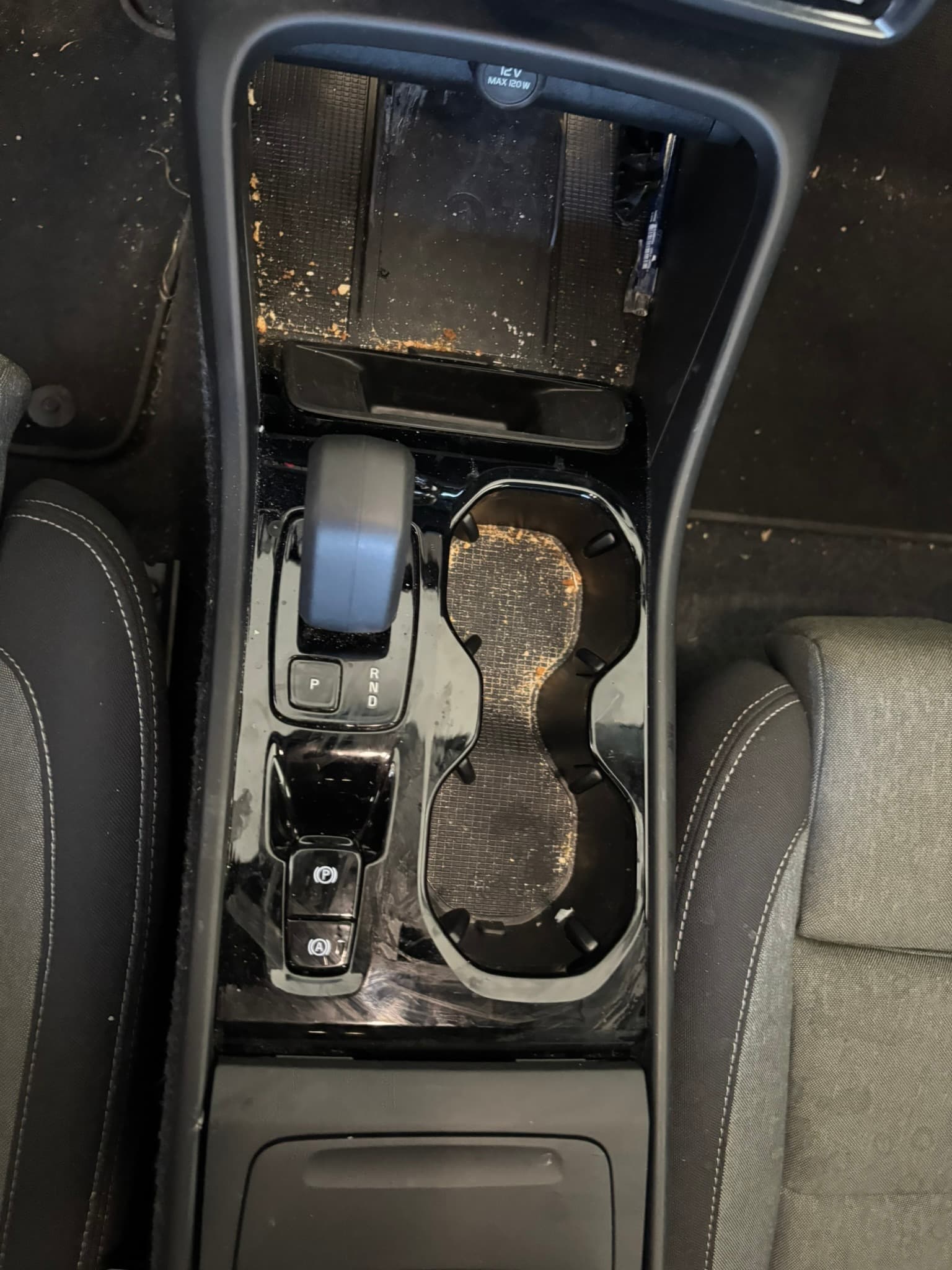 Volvo XC40 — Deep Clean Před 5