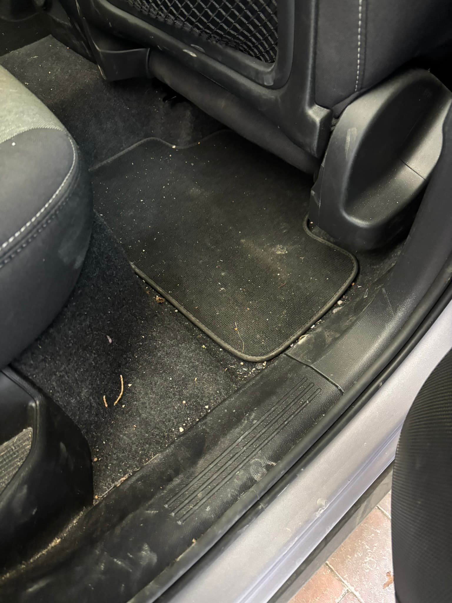 Volvo XC40 — Deep Clean Před 8