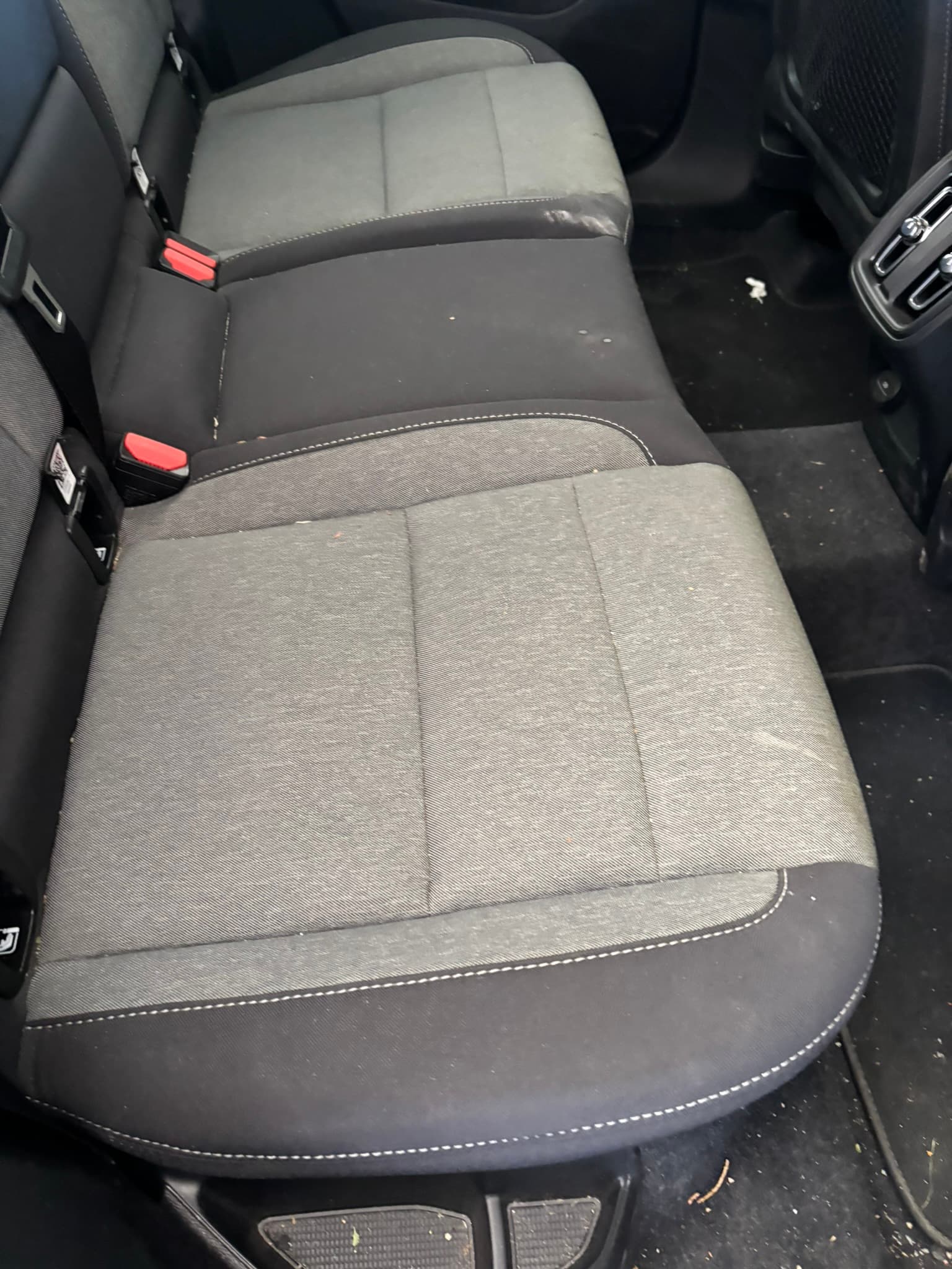 Volvo XC40 — Deep Clean Před 9