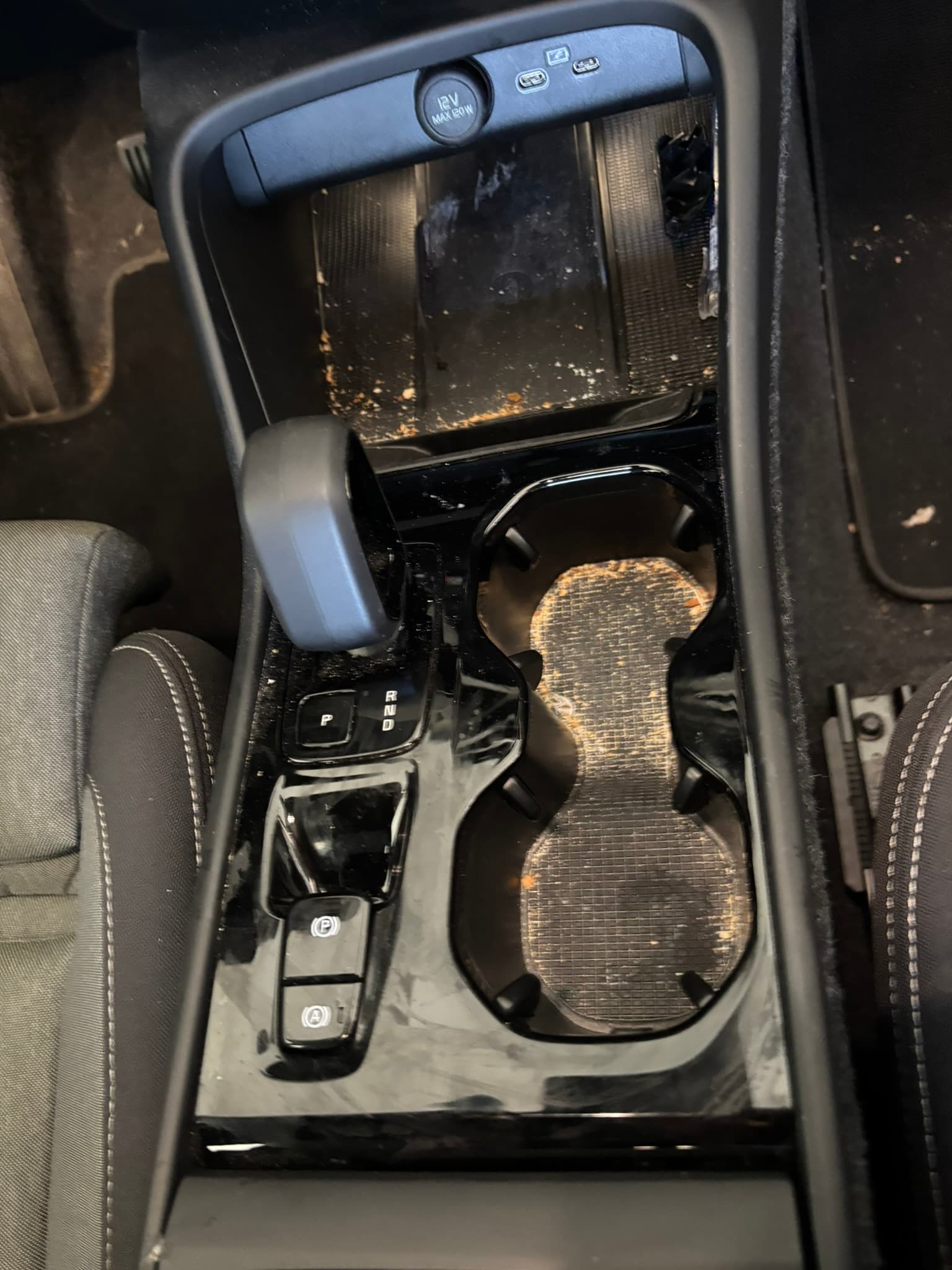 Volvo XC40 — Deep Clean Před 11